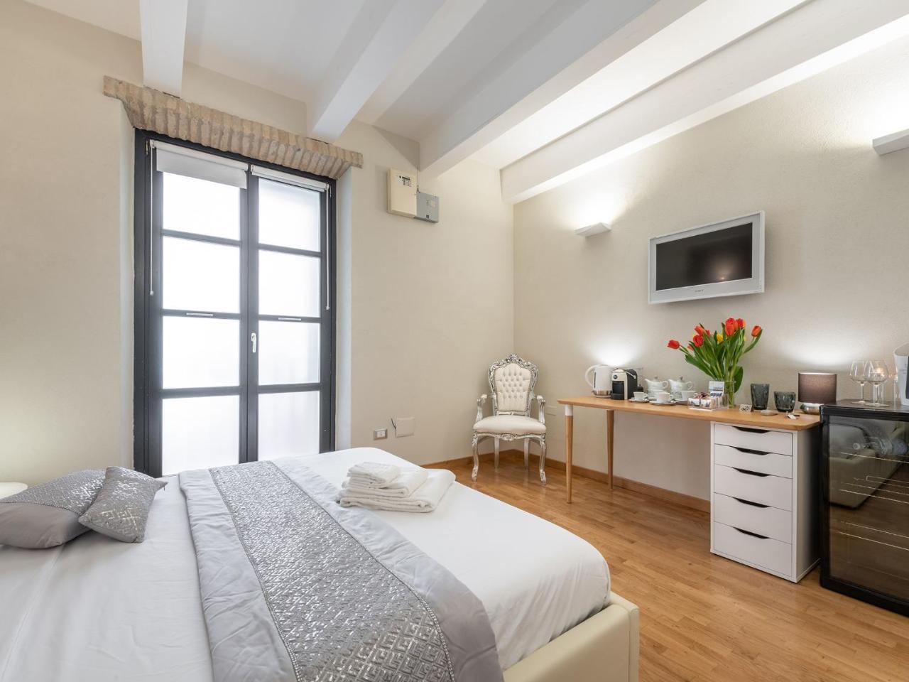 Suite Martini Al Castello Кальяри Экстерьер фото